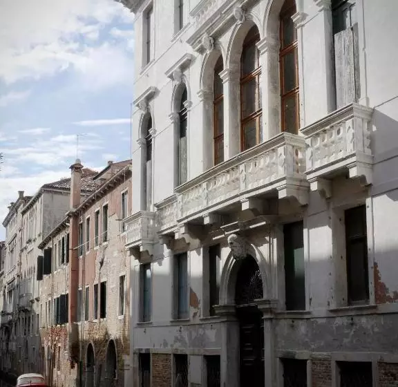 ユースホステル Foresteria Valdese Venezia
