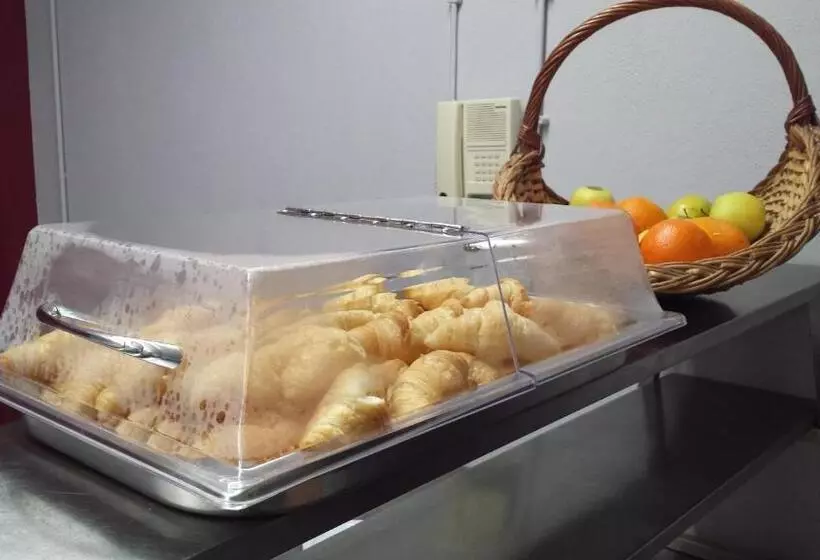 ユースホステル Hi Serra Da Estrela   Pousada De Juventude