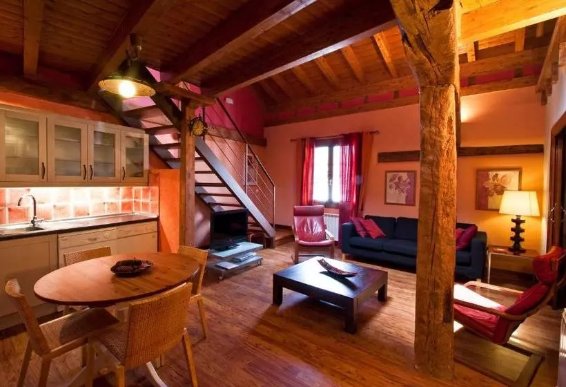 Apartamentos Turísticos Ezcaray