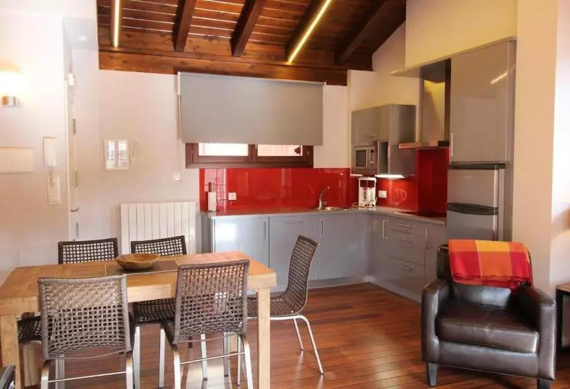 Apartamentos Turísticos Ezcaray