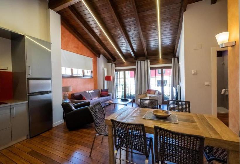 Apartamentos Turísticos Ezcaray