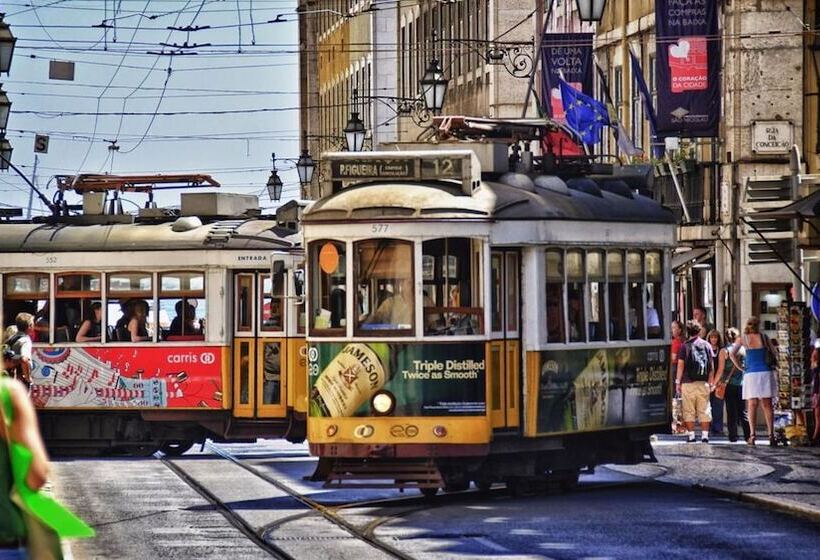 تختخواب و صبحانه Bairro Alto Suites