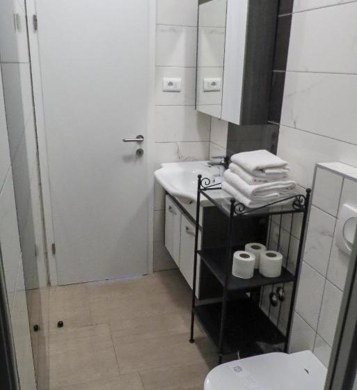 Bed And Breakfast Four Rooms