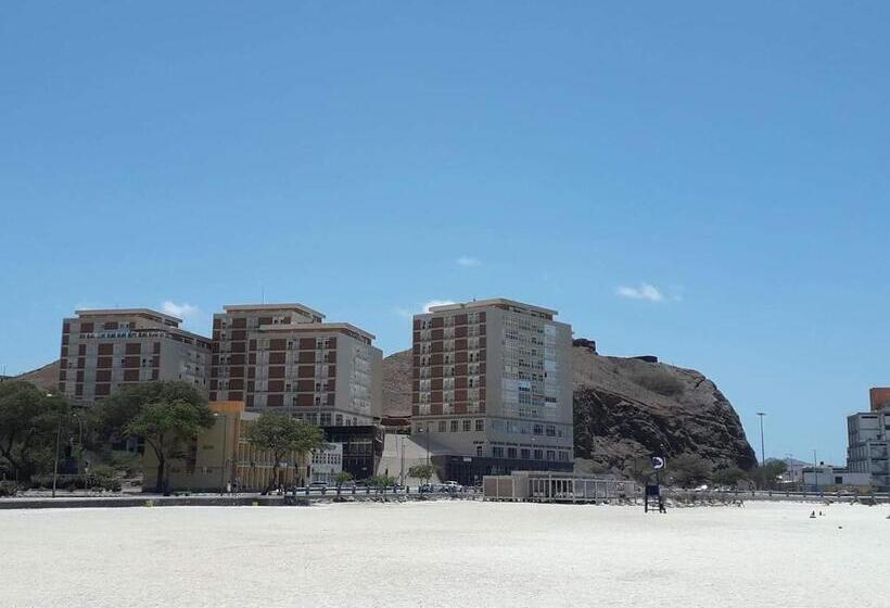 تختخواب و صبحانه @georgette