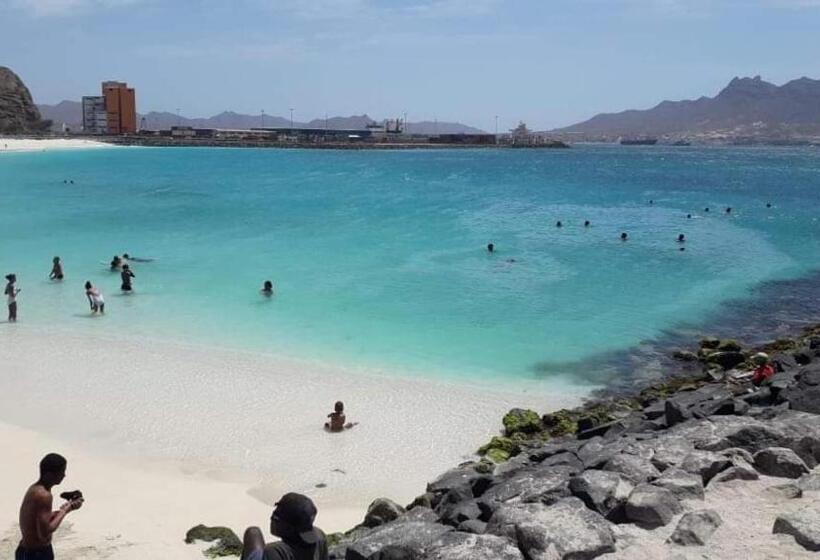 تختخواب و صبحانه @georgette