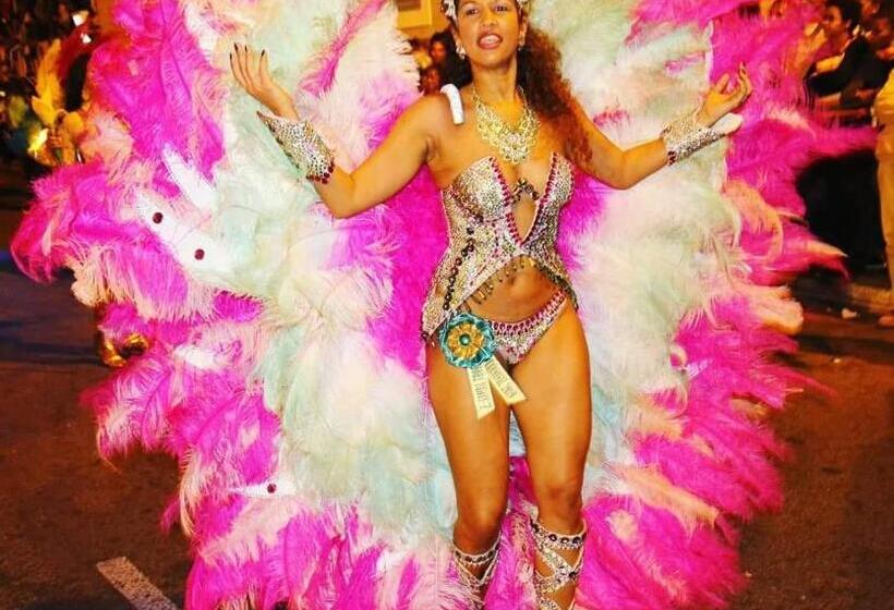 تختخواب و صبحانه @georgette