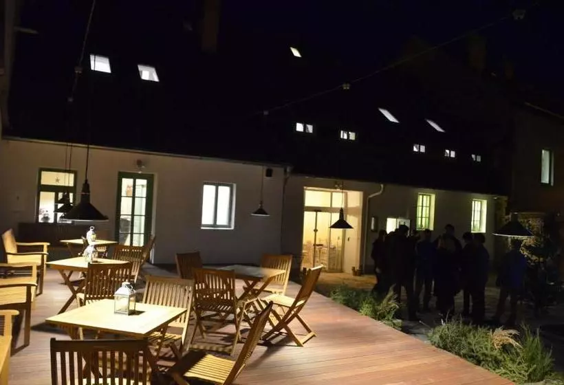 Aamiaismajoitus (B&B) Kap Café