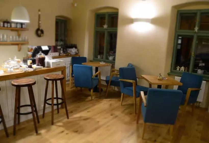Aamiaismajoitus (B&B) Kap Café