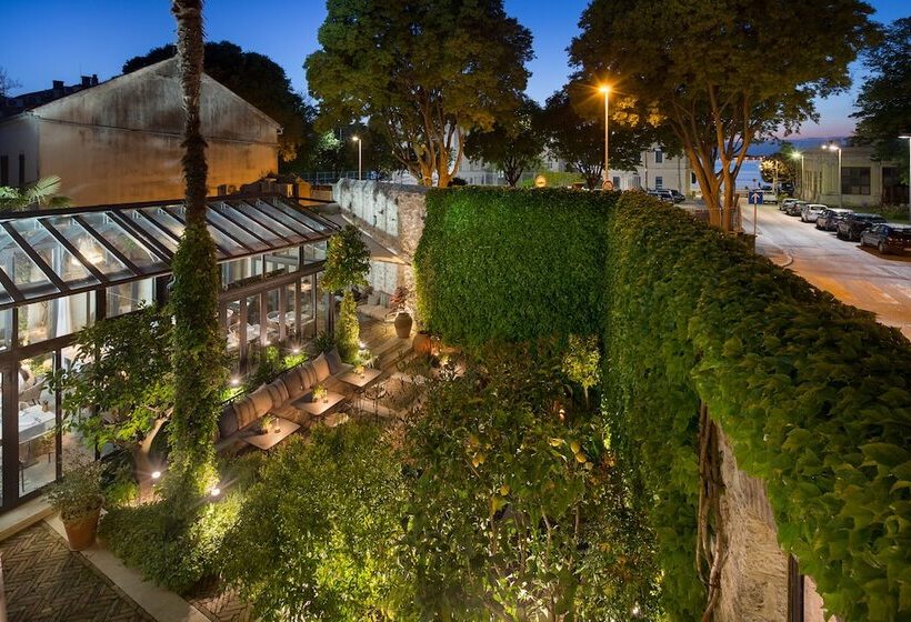 Almayer Art & Heritage Adults Only Hotel And Dépendance Rooms