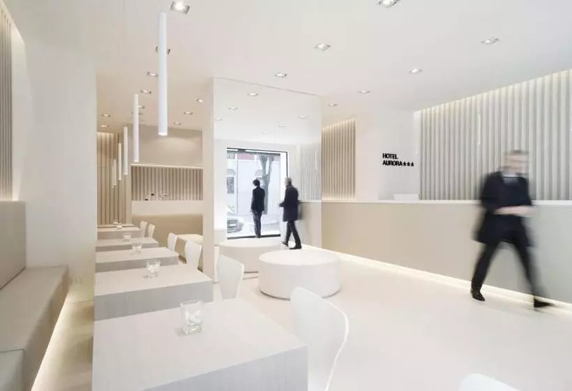 هتل Aurora
