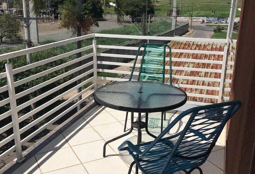 Отель California