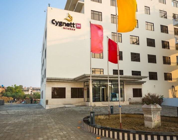 Отель Cygnett Inn Krishna