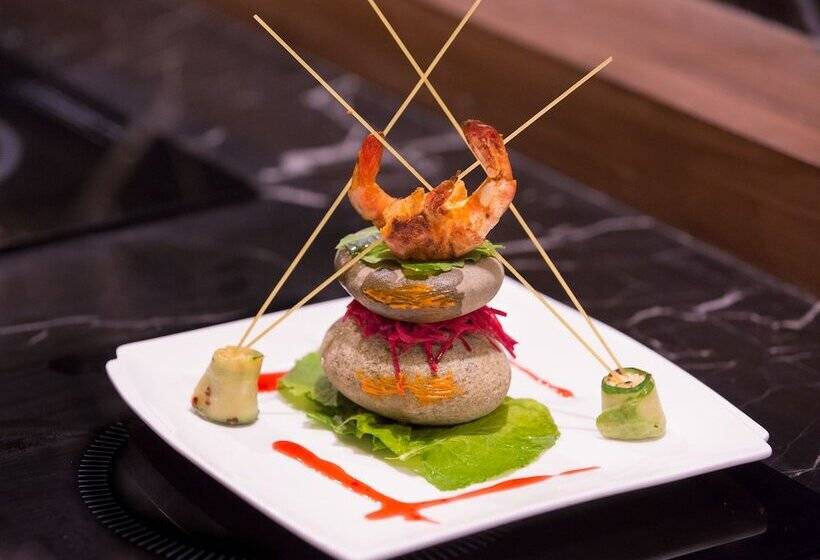 Отель Cygnett Inn Krishna