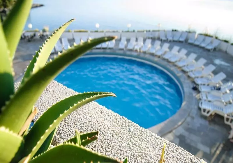 Hotelli Fontana Bayside Park