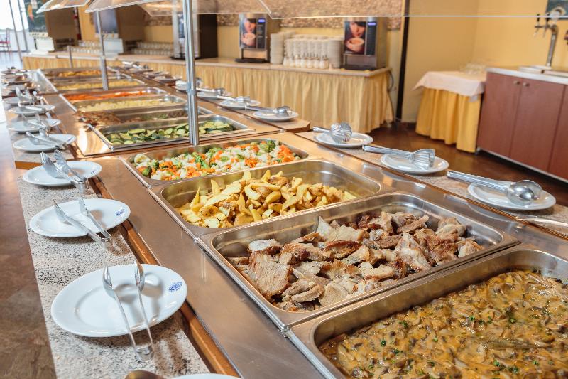 Hotel Fontana Bayside Park