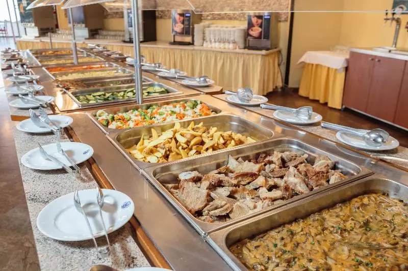 Hotelli Fontana Bayside Park