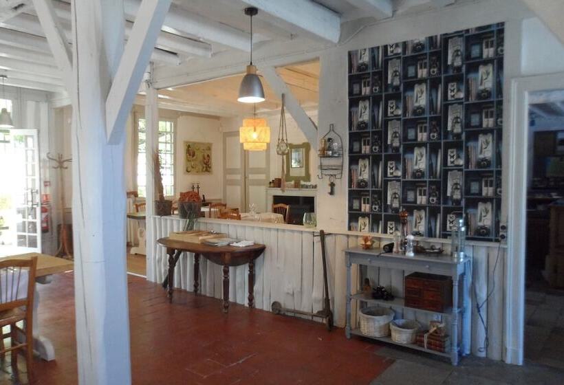 Отель Hôtel Et Restaurant Traditionnel L  Escalandes