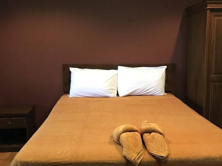 Hotel Khwanruen Fishing Resort