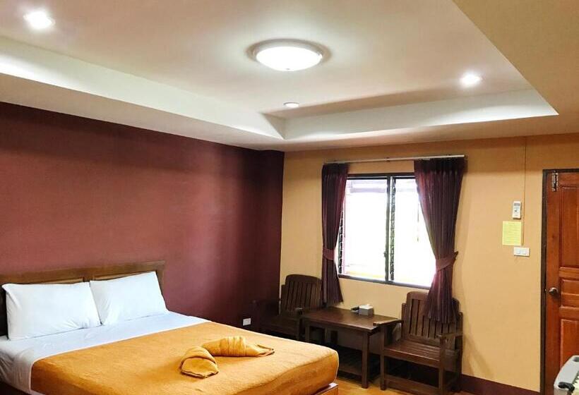 Hotel Khwanruen Fishing Resort