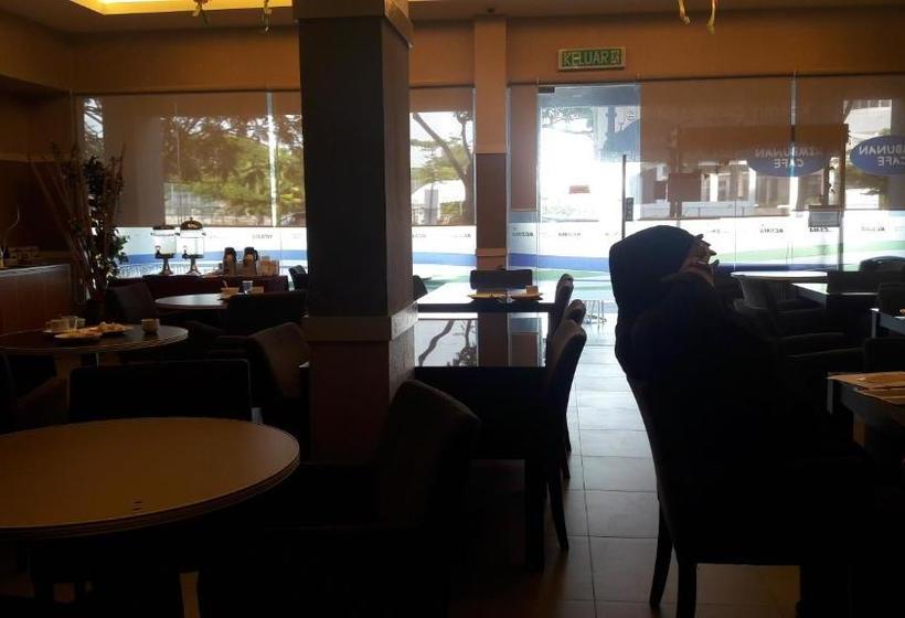 בית מלון כפרי Kosma Business