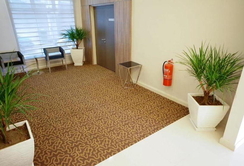 בית מלון כפרי Kosma Business