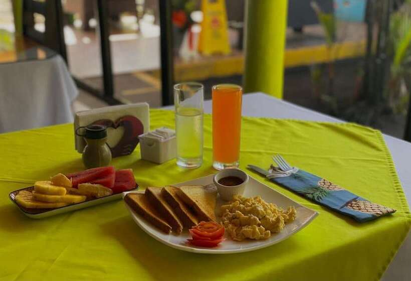 Los Amigos Jungle Hotel Tortuguero