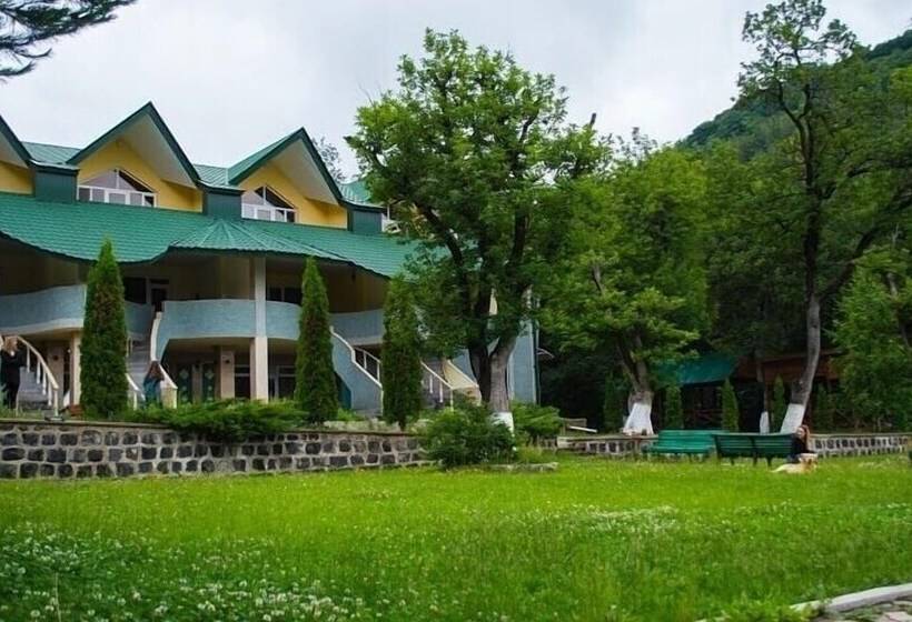 Artsvik Hotel Tsaghkadzor