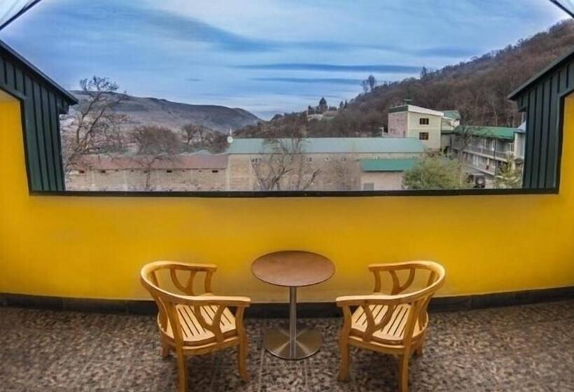 Artsvik Hotel Tsaghkadzor