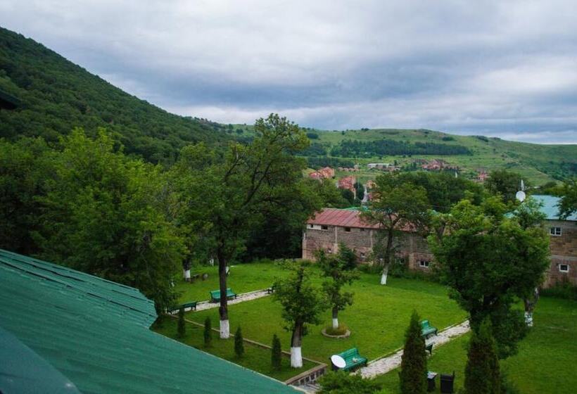 Artsvik Hotel Tsaghkadzor