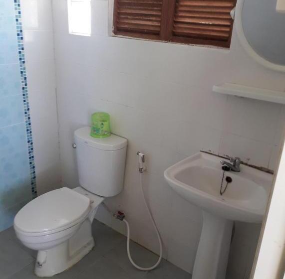 تختخواب و صبحانه Lovely Farm