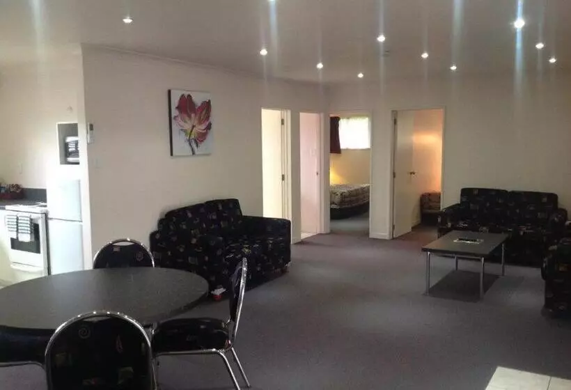 Hotelli Central Park Motor Inn