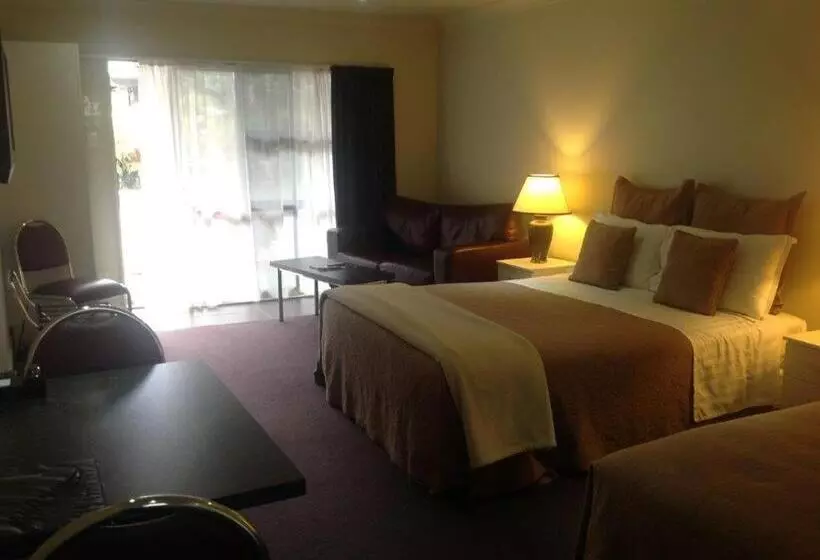 Hotelli Central Park Motor Inn