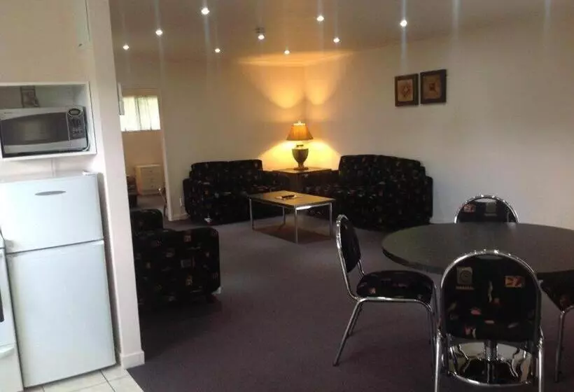 Hotelli Central Park Motor Inn