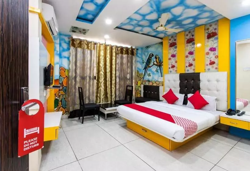 Hotelli Collection O 3767  Gopal Palace