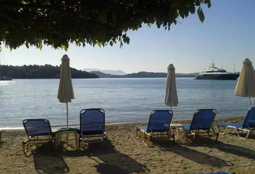 Hôtel Nydri Beach