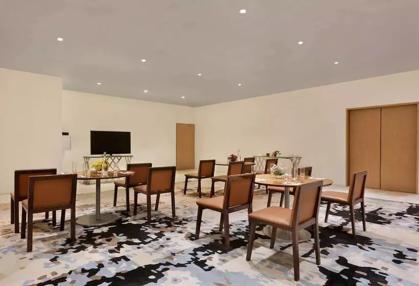 ホテル Ramada By Wyndham Darjeeling Gandhi Road