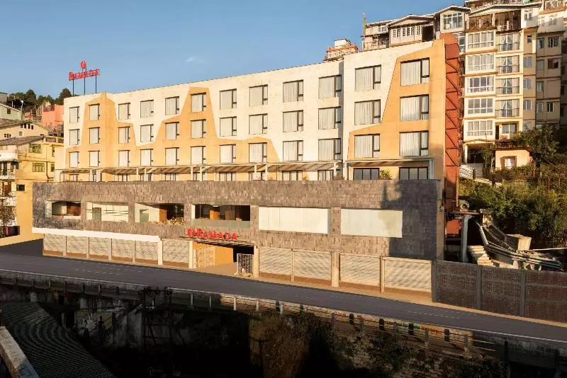 ホテル Ramada By Wyndham Darjeeling Gandhi Road