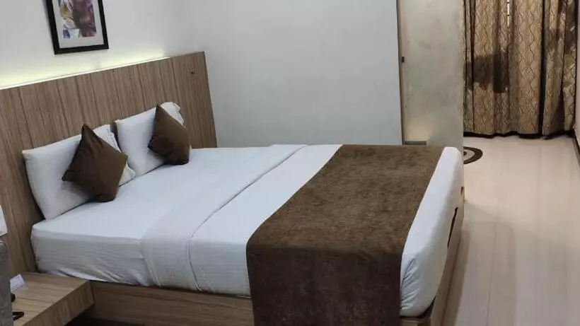 ホテル The Lotus Boutique