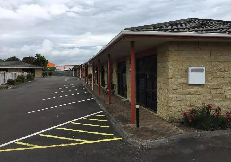 Kiwi Court Motel