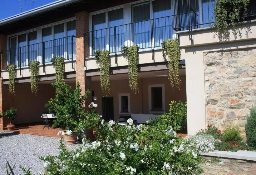 Aamiaismajoitus (B&B) Cascina San Martino