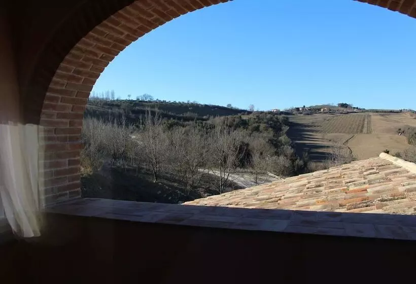 ベッドアンドブレックファースト Il Poggio Del Tartufo