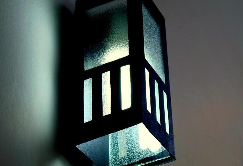 Bed & Breakfast Seasons Villa Sigiriya, Sri Lanka