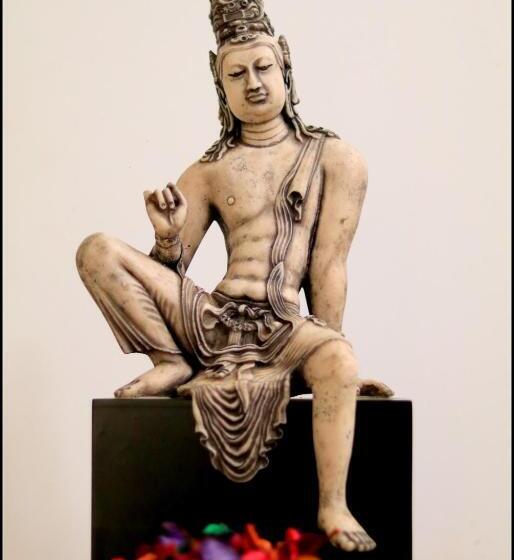 Bed & Breakfast Seasons Villa Sigiriya, Sri Lanka