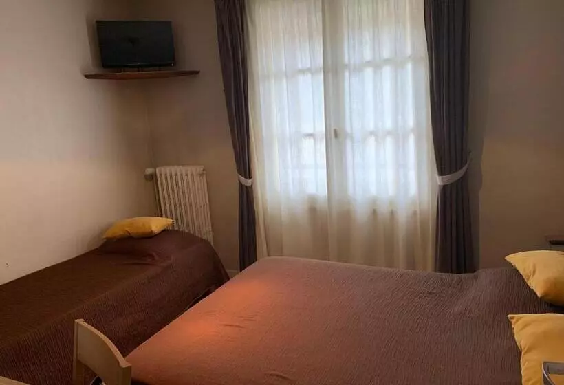 Hotelli Au Vieux Puits