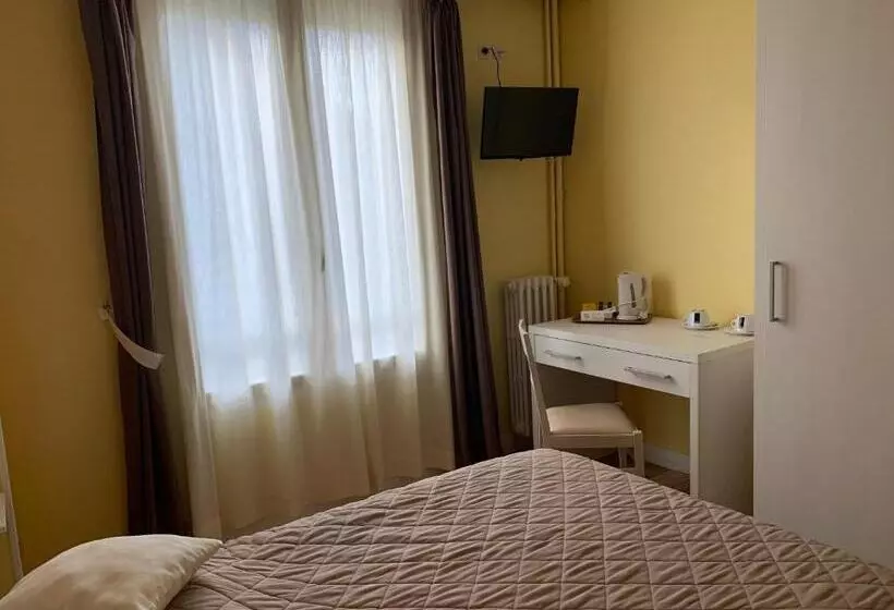 Hotelli Au Vieux Puits