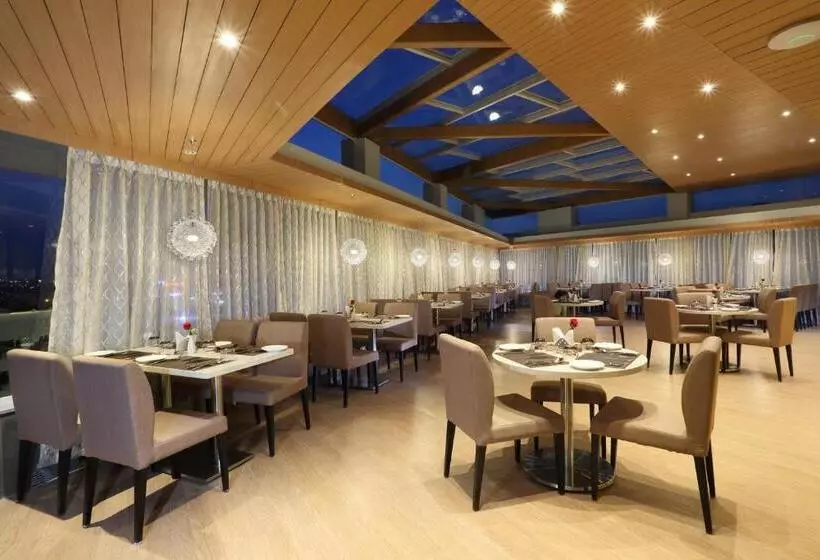 Hotelli Delta Suites