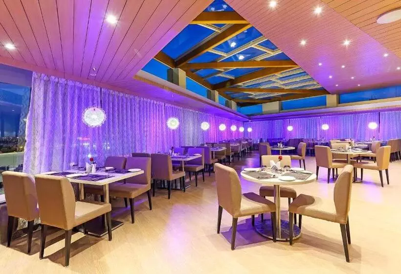 Hotelli Delta Suites