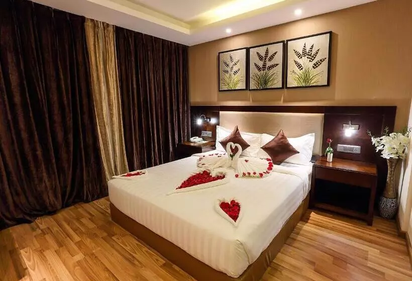 Hotelli Delta Suites