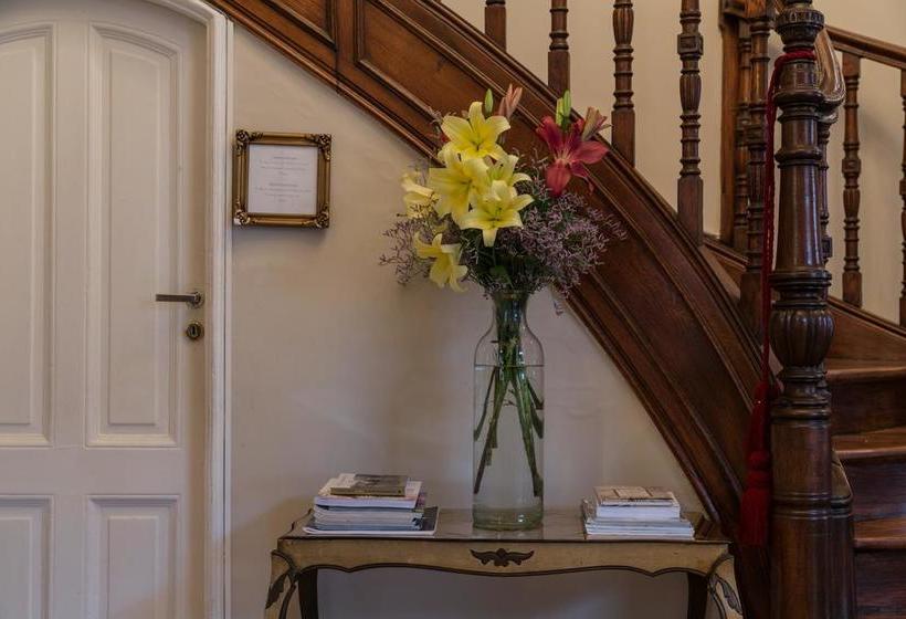 هتل Grand Petit Casa