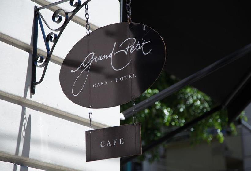 هتل Grand Petit Casa